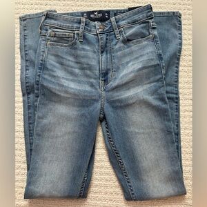Hollister jeans size 0 NWT